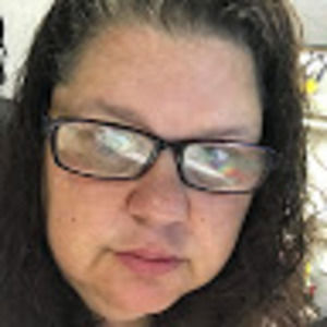 Meet your Posher, Elizi